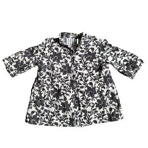 2/$18 SALE! Chicos Jacket Womens L Floral‎ White Black Boxy Button Cottage Core